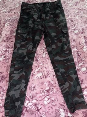 VIP Camo Cargo Jeans in Black and Green